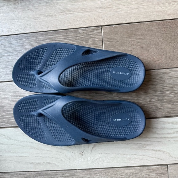 AEROSOLES Dark Blue Flip-Flops - Picture 2 of 5